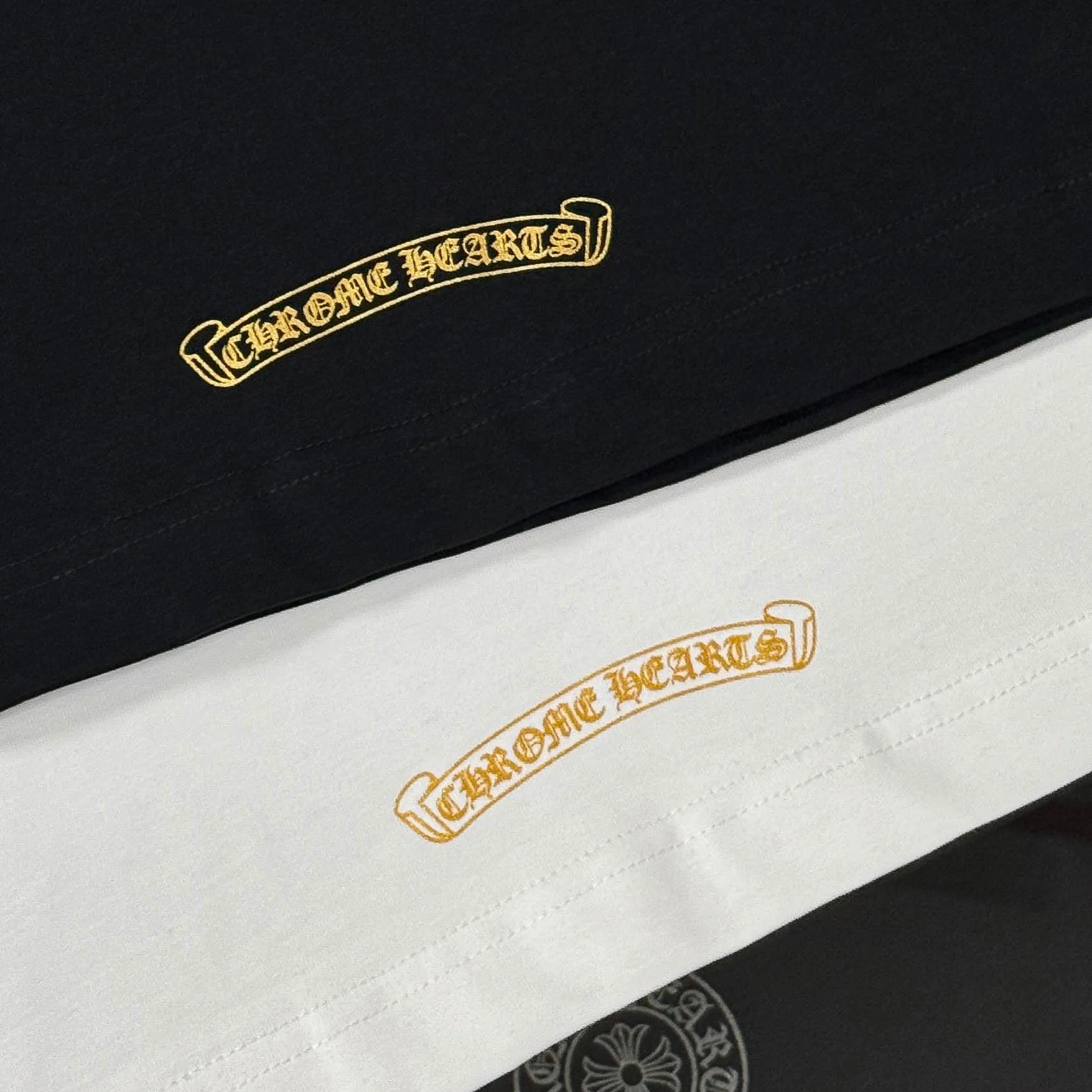 P170 Chrome Hearts 25 high version fabrics made of 300 grams of high-density cotton, no deformation, no shrinkage, complete with three labels, same style for men and women Process: imported hot stamping Color: white black SIZE: S-XL